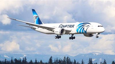 وصول 7 رحلات طيران تقل  1390 عاملاً مصرياً من العالقين بالكويت.. اليوم