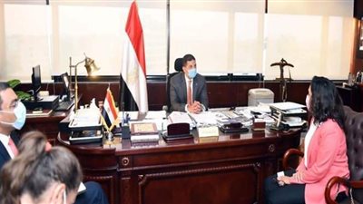 الرئيس التنفيذي لهيئة الاستثمار يلتقي المدير التنفيذي لشركة جنرال إلكتريك