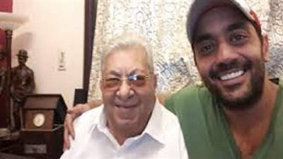 فاروق فلوكس: التمثيل مش سهل.. ومكنتش عايز ابني أحمد يتعذب | فيديو