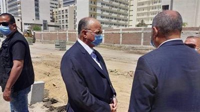 محافظ القاهرة يتفقد تطوير محور جسر السويس