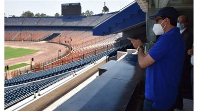 وزير الرياضة يتفقد الصالة المغطاة ومضمار الدراجات وملعب استاد القاهرة