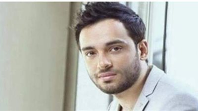 رامي جمال ينشر صورة لوالده من المستشفى: 