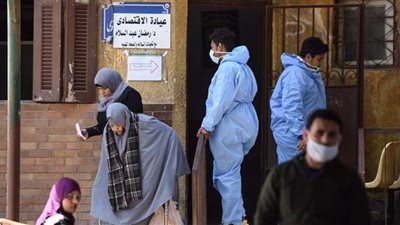 إنقاذ مريضة كورونا وسكر من خراج كبير في البطن بمعهد الكبد