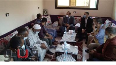 محافظ كفر الشيخ يقدم واجب العزاء لأسرة شهيد سيدي سالم | صور