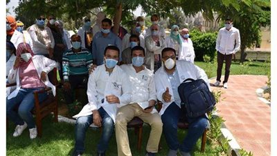 تكريم أطباء مستشفى صدر العباسية لجهودهم في مواجهة كورونا