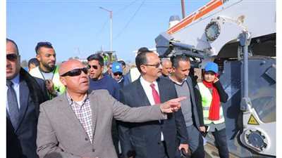 وزير النقل يبحث تنفيذ المرحلة الثالثة من المشروع القومي للطرق