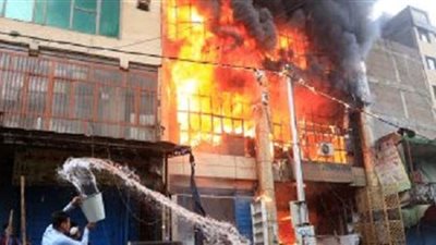 النيابة تنتدب المعمل الجنائي لبيان سبب حريق شقتين بالمقطم