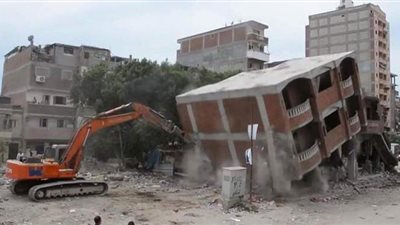 قرارات «الإزالة بالجملة» تطارد «غلابة الجمعيات» في الوادي الجديد.. المحافظة تتعهد بتحمل «نصف تكلفة» توصيل المرافق للمباني العشوائية