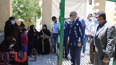 محافظ قنا يتفقد وحدة صحة الأسرة بالمراشدة | صور