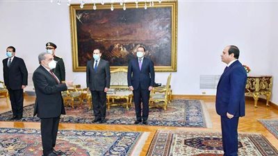 تفاصيل القرار الجمهوري بتعيين محمد مرسي وزيراً للإنتاج الحربي