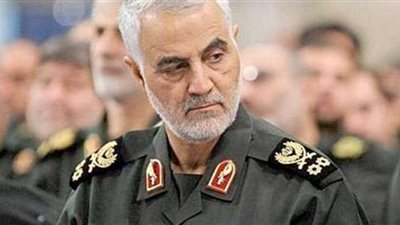 سجن 3 إيرانيين بتهمة إحراق صورة قاسم سليماني