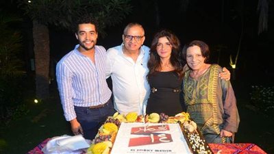 أحمد السبكي يحتفل ببدء تصوير 