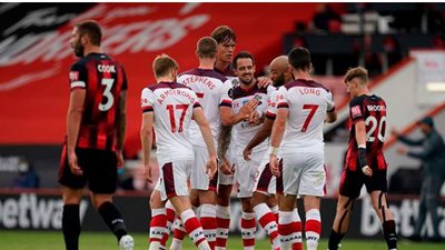 ساوثهامبتون يضعف  موقف بورنموث في الدوري الإنجليزي بهزيمة بثنائية