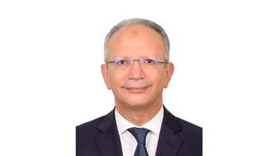 وزير الاتصالات يعين المهندس عمرو محفوظ العمل مساعداً له