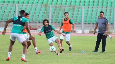 العشري يختار ٢٩ لاعبا بمعسكر المصري في برج العرب