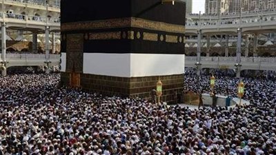 حكم الشرع في الطواف مع لبس الحذاء