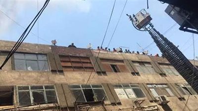 لجنة هندسية لمعاينة حريق سوق التوفيقية بالأزبكية