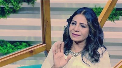 عفاف مصطفى تبكي على الهواء وتعتذر لعبد الرحمن  ابو زهرة