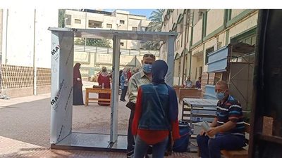 لحظة تعقيم و دخول طلاب علمي رياضة لجان الامتحانات بالدقهلية | فيديو