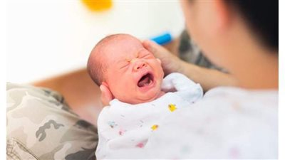 6 أسباب لبكاء الرضع.. تعرفي عليها