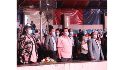 وزيرة الثقافة تشهد برنامج السيرك القومي في ثوبه الجديد  | صور