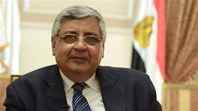 مستشار الرئيس للصحة: ارتداء الكمامة يحمي المواطن من الفيروسات.. من المتوقع أن تظهر مجموعة من لقاحات العلاج خلال الشتاء المقبل