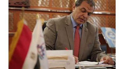 سعفان يتابع التحول الرقمي بالقوى العاملة في الإسكندرية