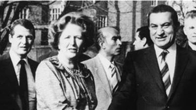 مبارك وبريطانيا.. قصص الغرف السرية فى الوثائق المحظورة