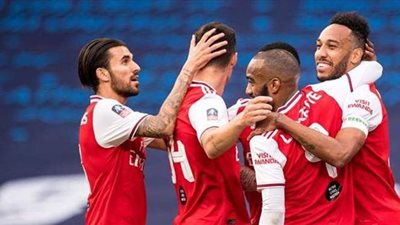 لاكازيت وأوباميانج يقودان هجوم أرسنال أمام أستون فيلا