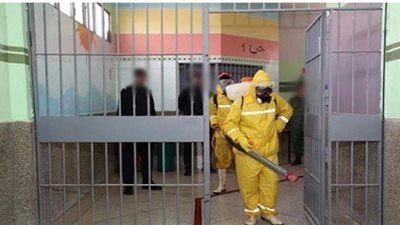 حبس مصاب بكورونا تعمد السعال في وجه الأطباء بالبحرين