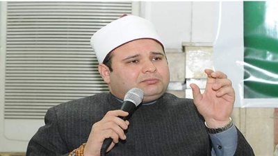 حازم جلال يخطب الجمعة  بمسجد السلطان أبو العلا