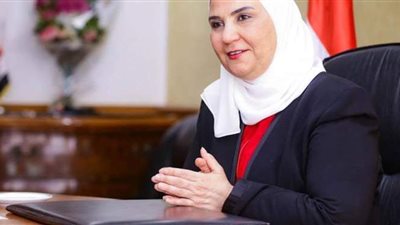 القباج توجه بتقديم الدعم للشاب الكفيف بائع لعب أطفال بالمترو