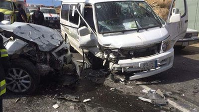 مصرع وإصابة 10 أشخاص في حادث انقلاب سيارة بطريق نجع حمادي