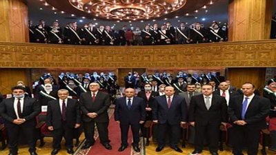 قضاة  الدولة الجدد يؤدون اليمين القانونية  أمام وزير العدل