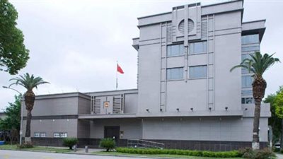 بعد إغلاق قنصليتهم في هيوستن.. الصينيون يحرقون أوراقهم للتخلص منها