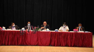 محافظ قنا يترأس  اجتماع المجلس التنفيذي |صور