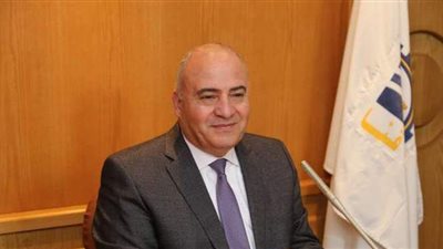 محافظ قنا يناقش الاشتراطات النهائية للمشروع السكني بمدينة الأمل