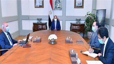 السيسي يتابع الموقف التنفيذي للمشروع القومي للطرق ووسائل النقل | فيديو