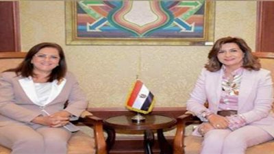 وزيرتا الهجرة والتخطيط تعلنان خطة الدولة للتعامل مع العائدين من الخارج المتضررين من كورونا