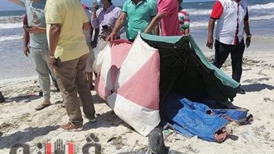 انتشال جثتين لغرقى بشاطئ  الصفوة في الإسكندرية والبحث عن آخرين