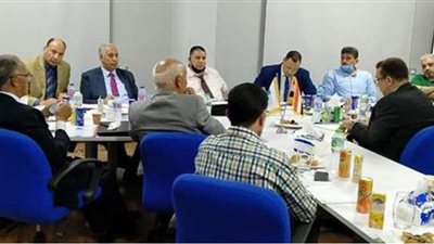 لجنة الضرائب المشتركة مع غرفة الأخشاب تبحث في اجتماعها الأول مشكلات  الصناع