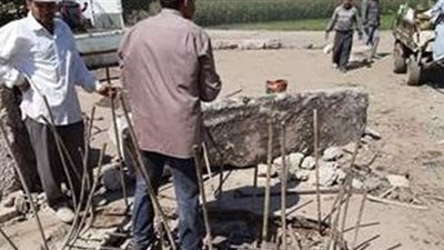 البدء في  أعمال ترميم كوبري نفيا بعد انهيار أجزاء منه بالغربية | صور