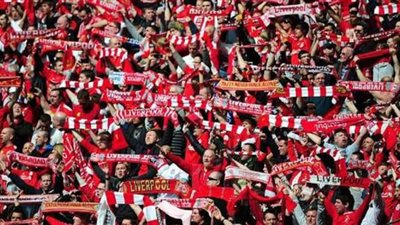 احتفال جماهير ليفربول بالفوز بالدوري بالألعاب النارية | فيديو