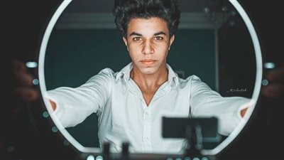 من الأزياء للتمثيل.. وليد الأدهم يكشف تفاصيل فيلمه الجديد 