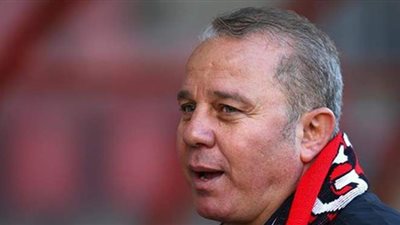 شوقي غريب: هيدرسيفيلد يملك حق تقرير مستقبل رمضان صبحي