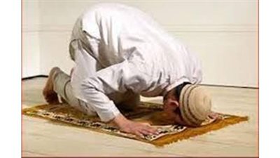 تفسير حلم السجود في المنام وعلاقته برفع البلاء وتجديد الأرزاق والخيرات