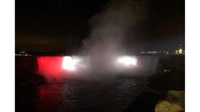 إضاءة شلالات نياجرا الكندية  بألوان العلم المصري بمناسبة الاحتفال بثورة ٢٣ يوليو