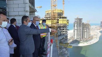 تنفيذ أعمال صب الخوازيق لإنشاء 5 أبراج في العلمين الجديدة