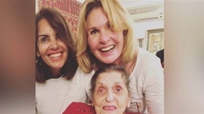 يسرا في الذكرى الأولى لوفاة والدتها: 