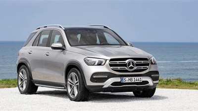 وسائد هوائية جديدة للصف الثاني من السيارات مرسيدس